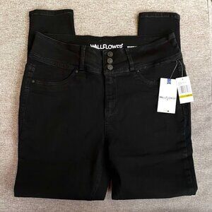 WallFlower Women's Sassy Skinny High-Rise Insta Soft Jeans, Size 14